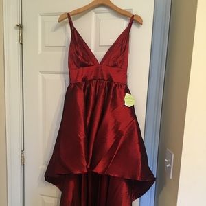 Fabulous Crimson HiLo Semi-Formal /Evening Dress